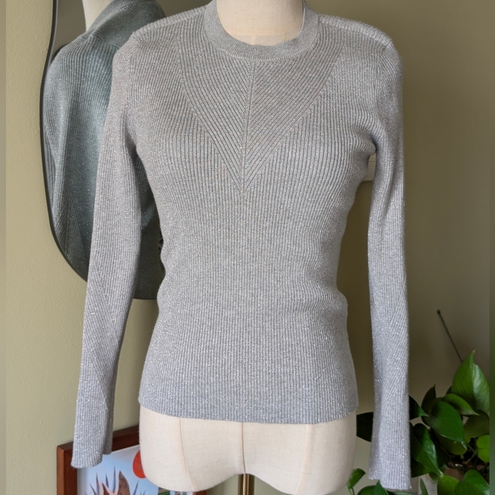 Nine West Silver Metallic Ribbed Knit Sweater Chevron Detail Size S EUC